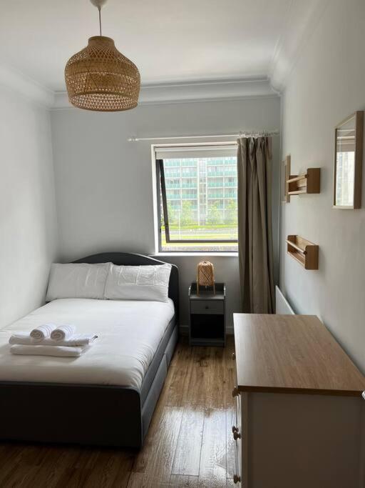 Апартаменты Stylish Flat With River View Дублин Экстерьер фото